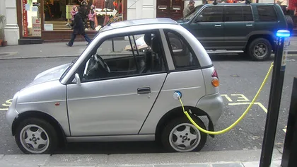 Impozitul pentru maşini electrice şi hibrid va scădea în Bucureşti de la 50% la 5%