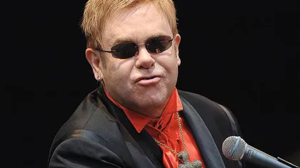 Elton John o atacă dur pe Madonna: Arată ca o stripteuză de bâlci