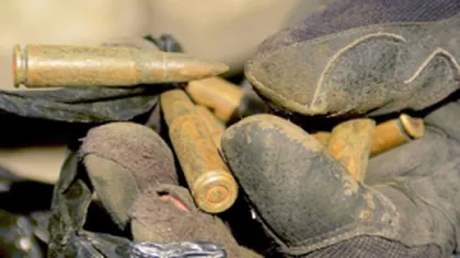 Un bărbat a descoperit 237 de cartuşe de infanterie în curtea casei sale