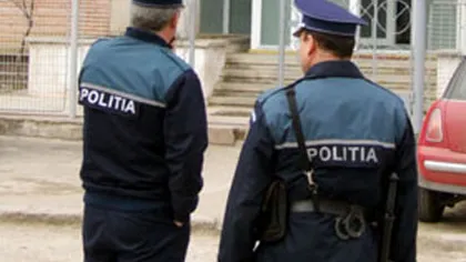 În România, aproape zilnic, un poliţist este lovit, scuipat sau înjurat
