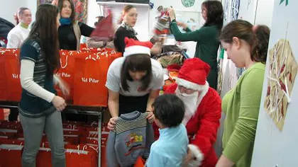 Jucării şi rechizite de Crăciun pentru copiii din Botoşani