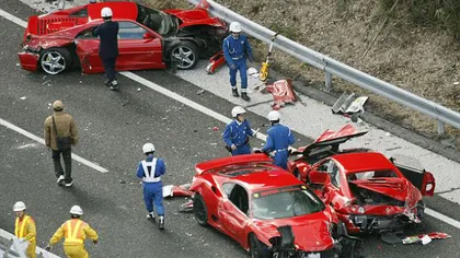 Cel mai scump accident: 8 Ferrari, un Lamborghini, 3 Mercedes, un Nissan şi o Toyota s-au făcut praf
