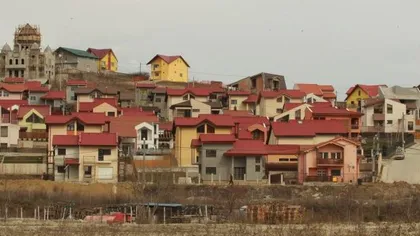 Trei case ale deputatului Fenechiu, puse sub sechestru