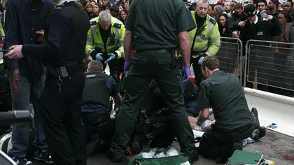 Adolescent înjunghiat în centrul Londrei, sub ochii trecătorilor