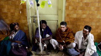 Alertă în India: 162 de persoane au murit din cauza alcoolului contrafăcut