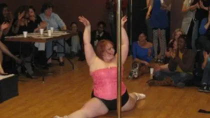 Cum dansează la bară o femeie de 114 kilograme VIDEO