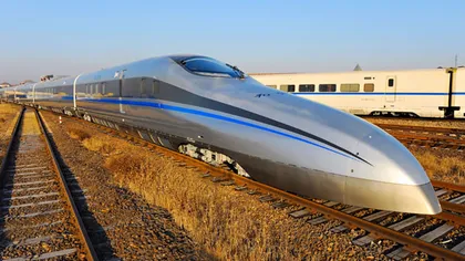 Chinezii au testat un tren de super-viteză care atinge 500 de kilometri pe oră VIDEO