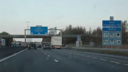 Doi jandarmi francezi, bătuţi măr de hoţi români pe o autostradă din Franţa