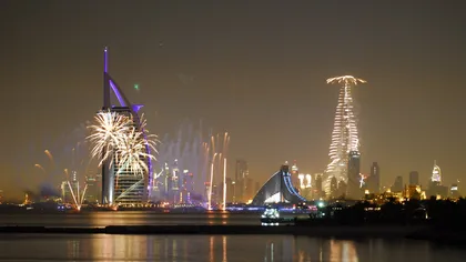 Rusia şi Emiratele Arabe Unite au trecut în noul an. Vezi focurile de artificii din Dubai VIDEO