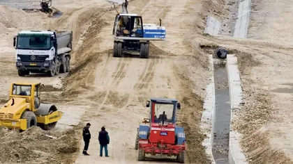Constructorii tronsonului de autostradă dintre Deva şi Orăştie, notificaţi să oprească excavaţiile