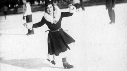 Distracţiile de Crăciun de acum 90 de ani: Plimbările cu sania trasă de cai şi patinajul FOTO