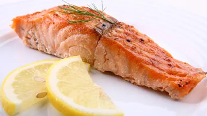 Consumul de peşte, benefic pentru sănătatea cardiacă a femeilor