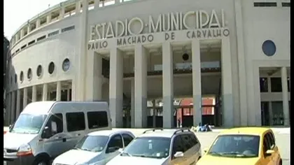 Pele este ghidul Muzeului fotbalului brazilian