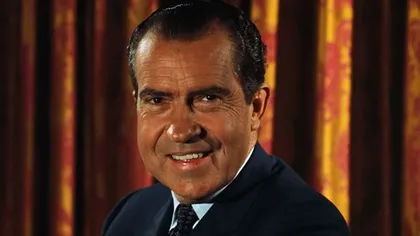 Secretele lui Nixon: Era homosexual, îşi bătea soţia şi avea o relaţie sexuală cu un mafiot