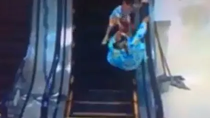 VIDEO Cum reacţionează uzbecii în faţa scărilor rulante