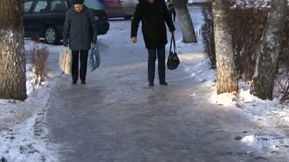 În Suceava, zăpada şi poleiul au făcut primele victime