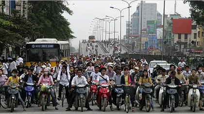 Vietnam: Haos în trafic. Nu există nicio regulă! - VIDEO