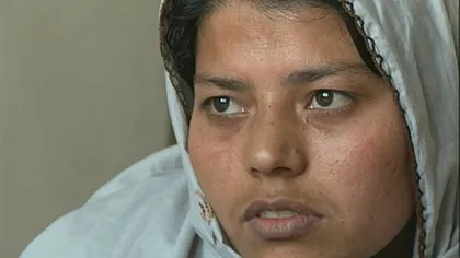 Afganistan: Femeia violată, eliberată din închisoare. Se căsătoreşte cu violatorul