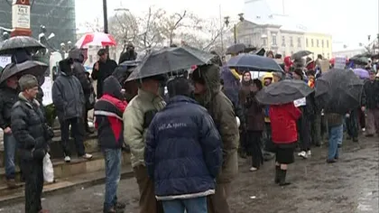 Ziua 9. Câteva mii de oameni au ieşit sâmbătă în stradă, în toată ţara VIDEO