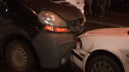 Iaşi: Accident în lanţ din cauza unui şofer aproape în comă alcoolică VIDEO