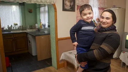 O româncă din Marea Britanie a fentat legea: A obţinut ajutoare sociale de 27.000 de lire sterline
