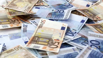 Euro se apreciază după ce pachetul de salvare al Greciei a fost aprobat