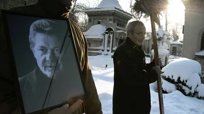 Emil Hossu, ultimul act pe scena vieţii. Actorul a fost înmormântat la Cimitirul Bellu VIDEO FOTO