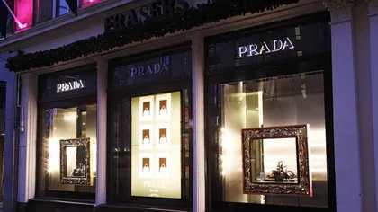 Prada și Tiffany ar putea deschide magazine în România. Vezi când