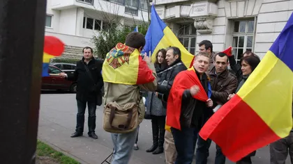 Românii protestează şi în Republica Moldova