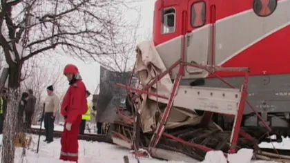 Autospecială lovită de un tren în judeţul Bihor. Două trenuri vor avea întârzieri