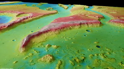 Când pe Marte curgea apă: Noi imagini color arată văile create de râuri FOTO