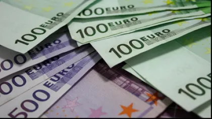 CURS VALUTAR: Euro râmâne la 4,35 lei
