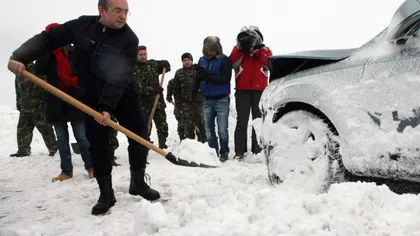 16 judeţe sunt afectate de căderile de zăpadă şi 34 de drumuri judeţene sunt blocate