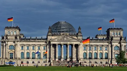 Bundestagul se pronunţă astăzi asupra ultimului plan de ajutor pentru Grecia