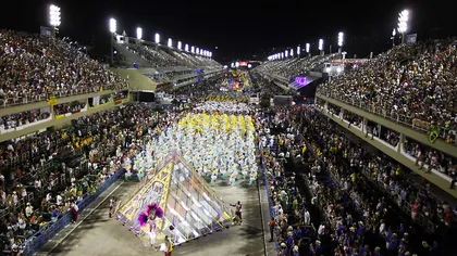 Rio de Janeiro clocoteşte de culoare în zilele de Carnaval VIDEO & FOTO