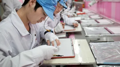 La asamblarea unui iPad lucrează 325 de perechi de mâini VIDEO REPORTAJ
