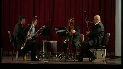 Instrumentiştii de la Filarmonica din Focşani au concertat lângă calorifere VIDEO