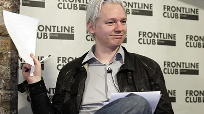 Julian Assange denunţă 