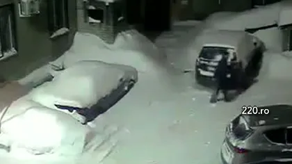 Vezi cum se răzbună un şofer nervos pentru că i-a fost ocupat locul de parcare VIDEO