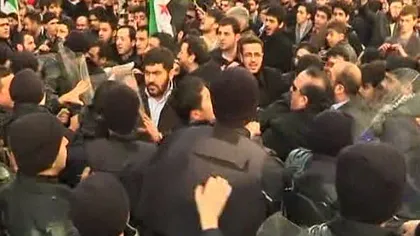 Proteste violente ale sirienilor din diaspora VIDEO