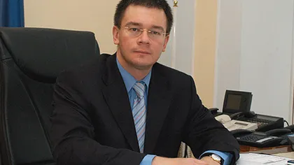 Miniştrii lui Ungureanu, aplaudaţi la PDL. Lucian Bode, propus la Economie