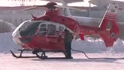 Salvare la limită. Două persoane transportate de urgenţă la spital cu elicopterul
