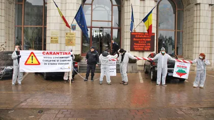 Protest anti-Roşia Montană: Ecologiştii vor carantină la Ministerul Mediului, 