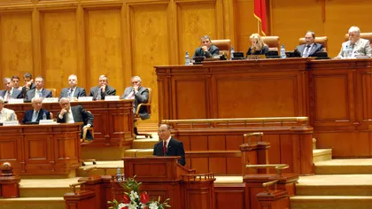 Băsescu: Rog opoziţia să revină în Parlament, locul de dezbatere a problemelor politice