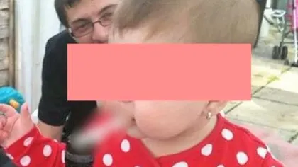 Poza care a ŞOCAT Facebook-ul: Un bebeluş cu ţigara în gură