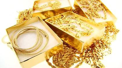 Un şofer de taxi a returnat bijuterii în valoare de 450.000 de dolari, uitate în maşina sa