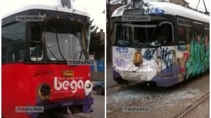Patru persoane, rănite uşor după ce două tramvaie s-au tamponat, la Timişoara