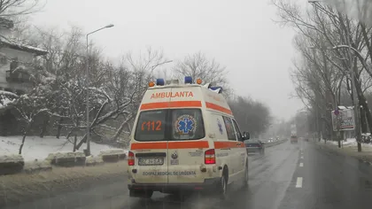 Ambulanţă care transporta la spital un copil de nouă ani, implicată într-un accident de circulaţie