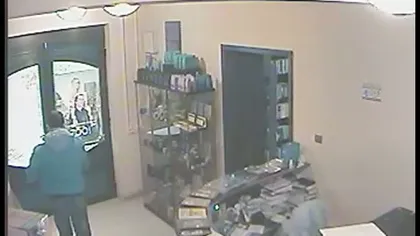 Patronul unei librării din Piteşti caută un hoţ pe Facebook, convins că îl găseşte înainte Poliţiei