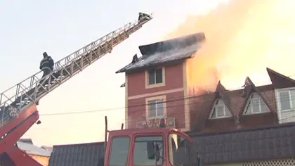 Incendiu la un hotel de lângă Piteşti VIDEO